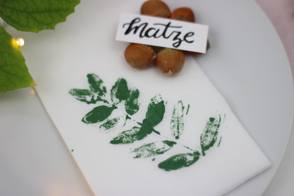 Serviette mit einem Blattabdruck