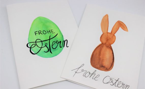 Selbst gebastelte und beletterte Osterkarten aus Tonpapier.