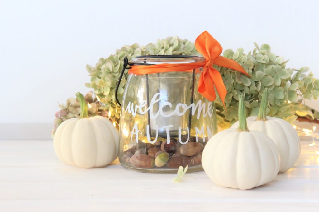 Bastelanleitung für ein herbstliches Windlicht.