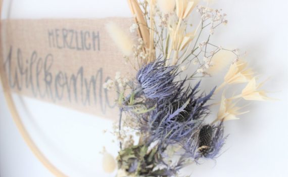 Trockenblumen Türkranz für den Herbst.