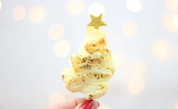 Tannenbaum aus Blätterteig ganz einfach selber machen.