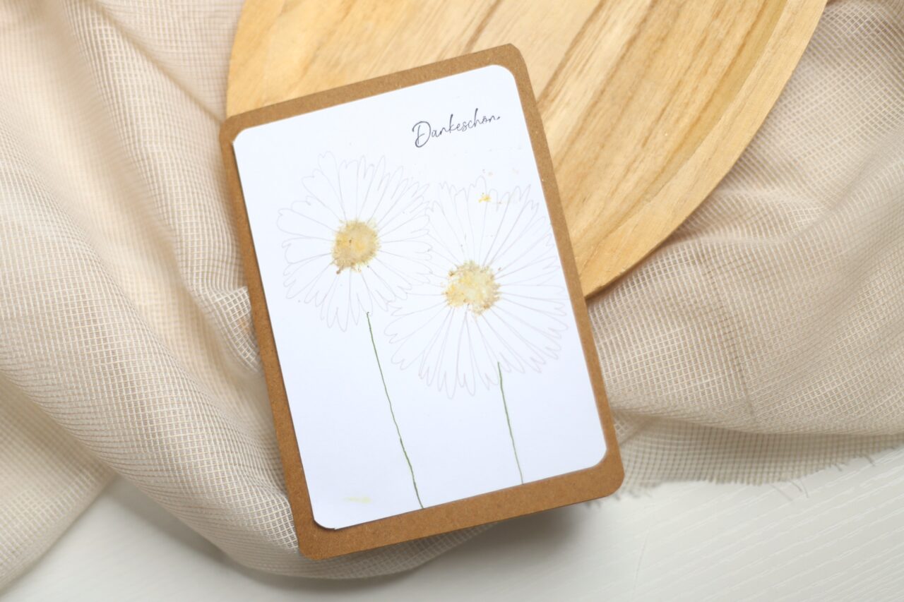 Karte mit Blumendruck ganz einfach selber basteln